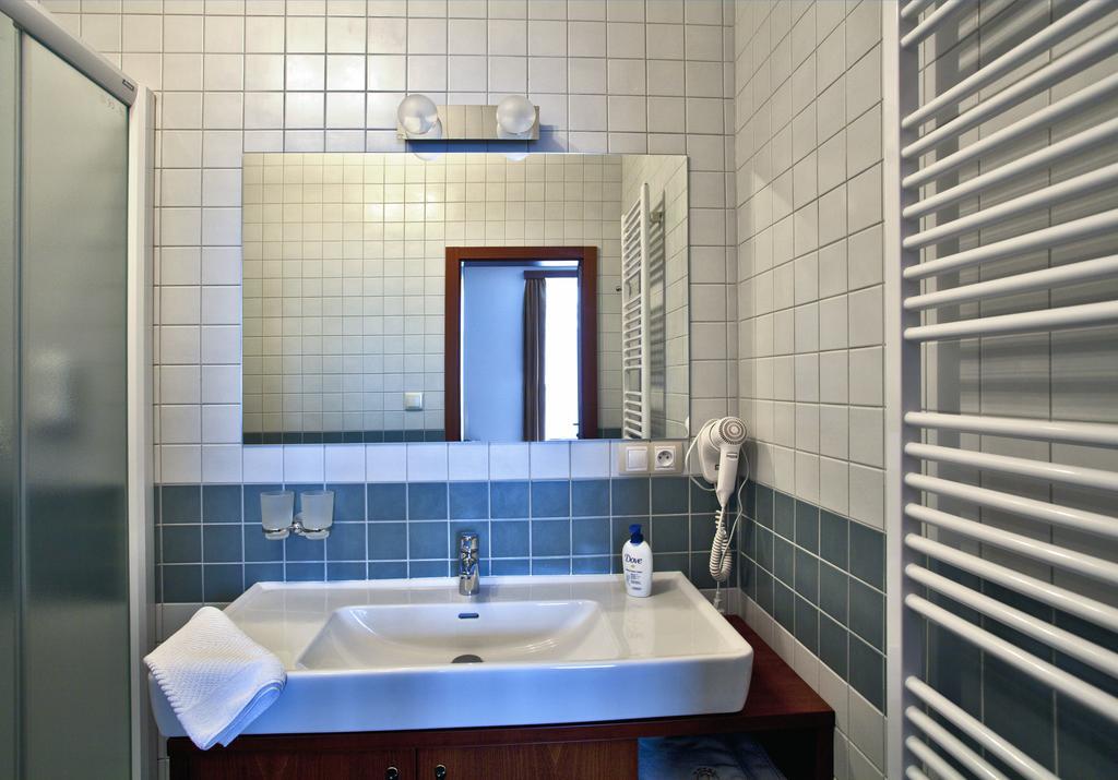 Hotel Tacl Holešov Exteriör bild